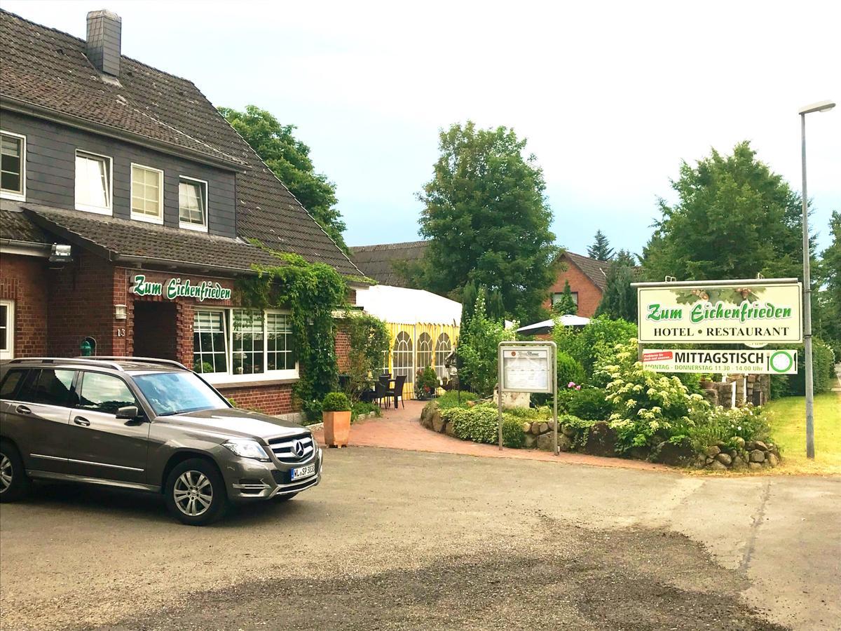 ホテル Zum Eichenfrieden Rade  エクステリア 写真